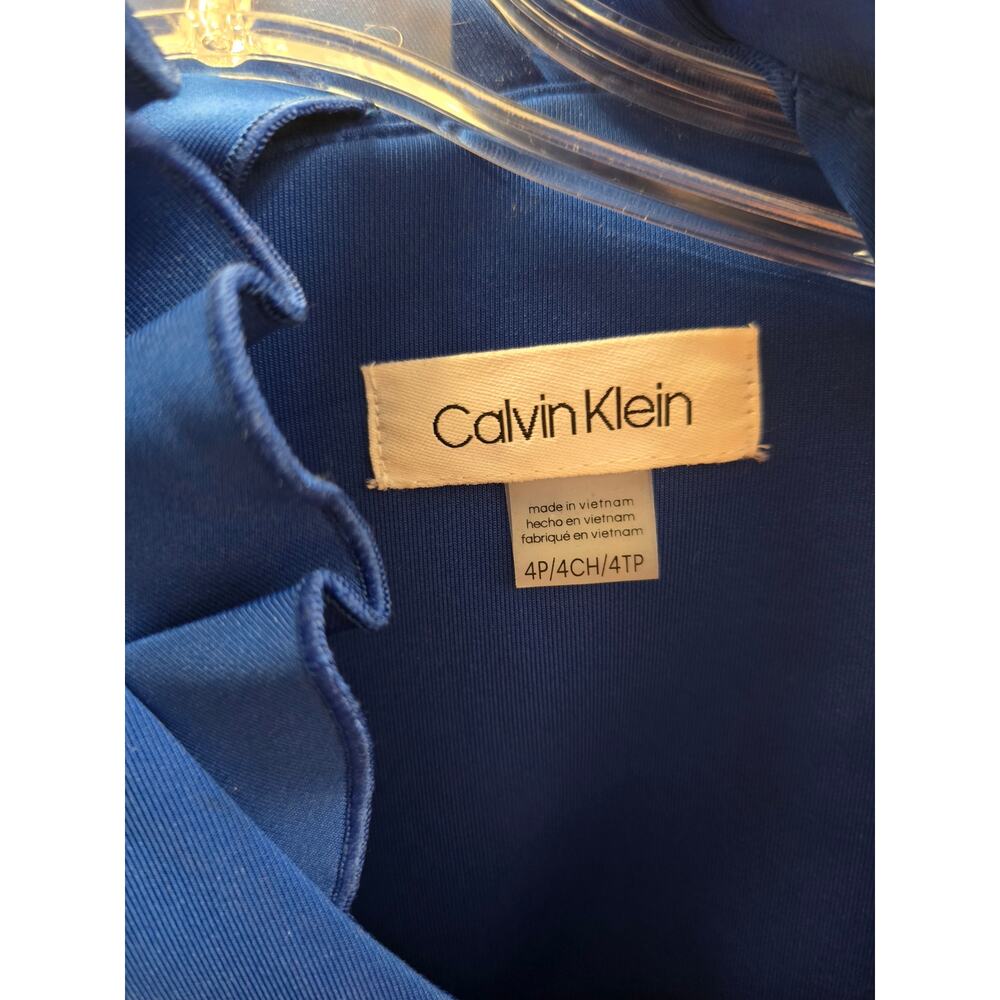 Calvin Klein - Picture 3 of 3